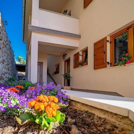 Maris Apartment Palit Екстериор снимка